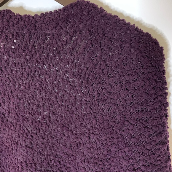 Very comfy cardigan with a beautiful color. Pockets are a bonus. - Picture 5 of 9